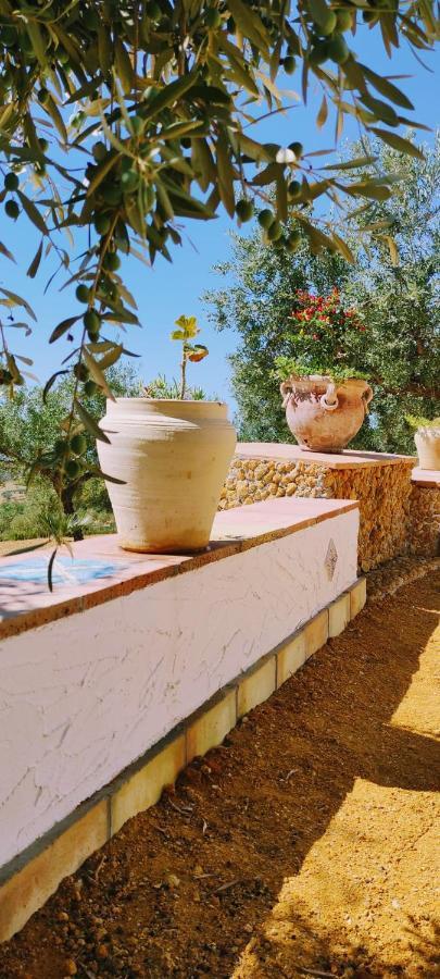 villa immersa in oliveto Sciacca Exteriör bild