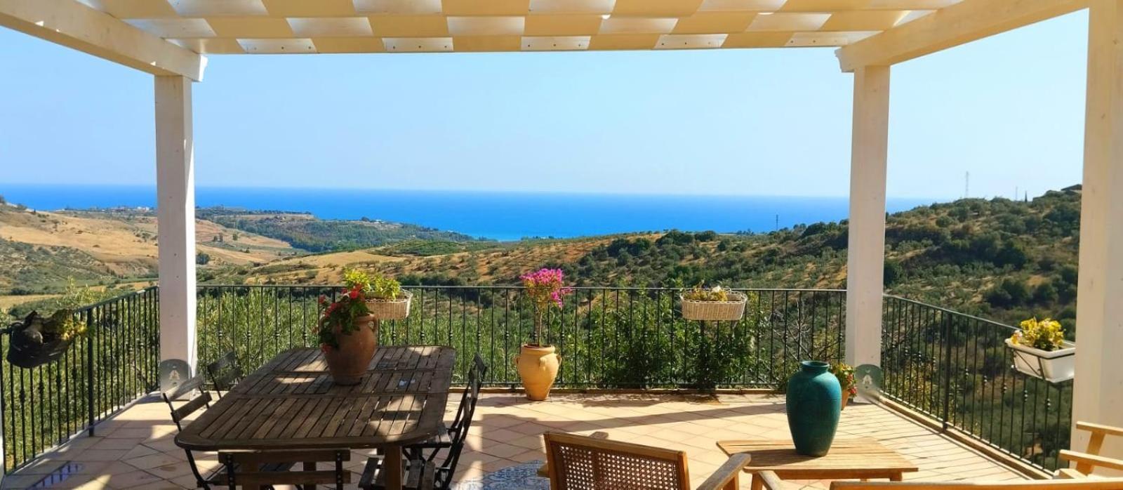 villa immersa in oliveto Sciacca Exteriör bild